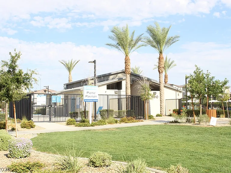 2674 Matador Red Ave — Photo 32