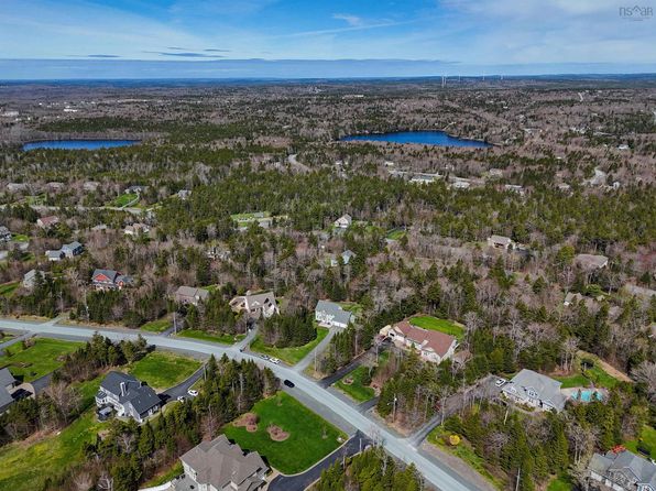 158 Skye Cres, Hammonds Plains, NS B4B 1W8