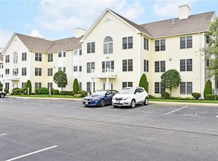 45 Saw Mill Dr UNIT 206, North Kingstown, RI 02852