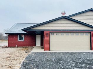 109 Bal Veld Dr, Pease, MN 56363