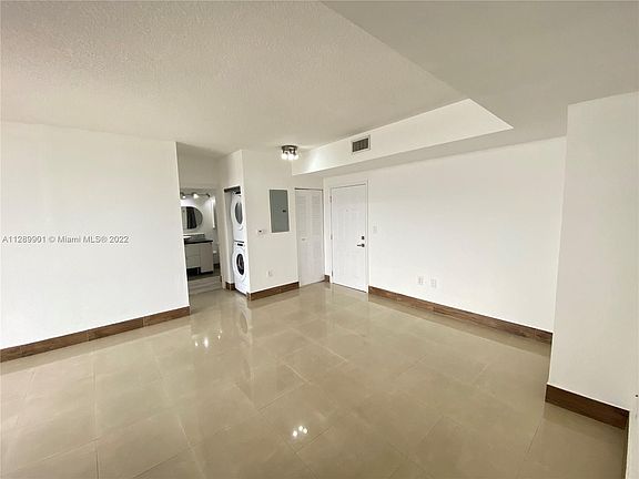 4th image of 1 Glen Royal Pkwy APT 1012
