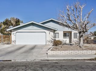 832 Walker Ln, Ridgecrest, CA 93555