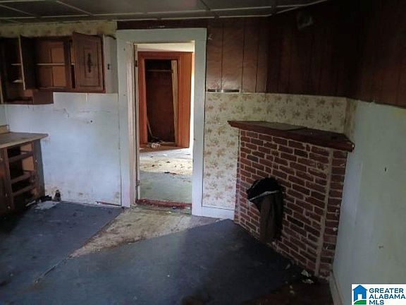 3rd image of 328 3rd St