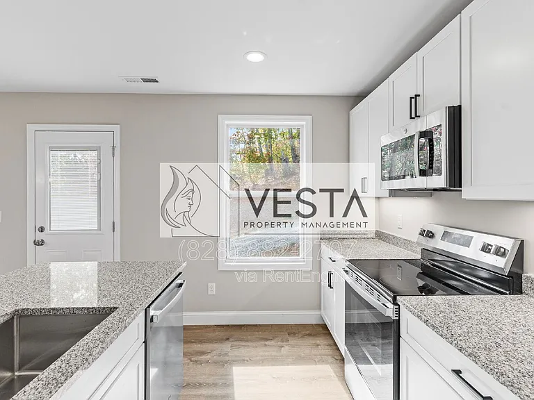 474 Hague Dr — Photo 17