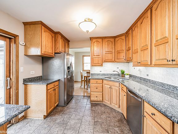2nd image of 8832 170th St