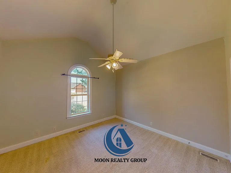 106 E Wendy Way — Photo 16