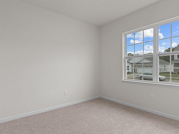 5th image of 1014 Middlecrest Drive