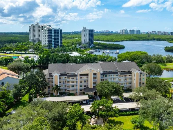 380 Horse Creek DR #402, NAPLES, FL 34110