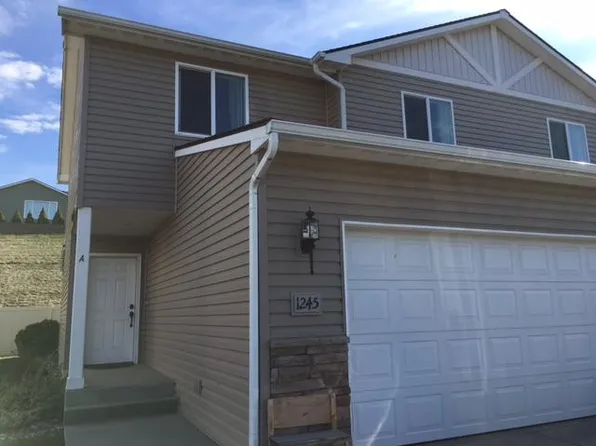1215 SW Lost Trail Dr, Pullman, WA 99163
