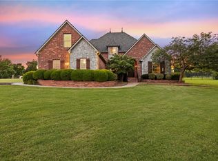 10849 Rosehaven Ln, Bentonville, AR 72712