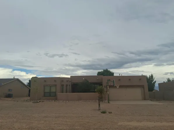 624 5th St NE, Rio Rancho, NM 87124
