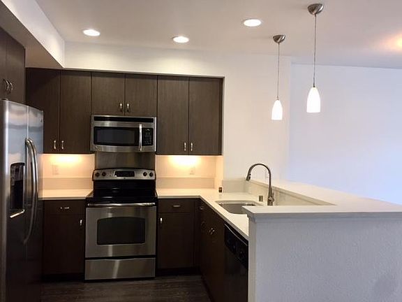 3rd image of 1595 Pacific Ave #409