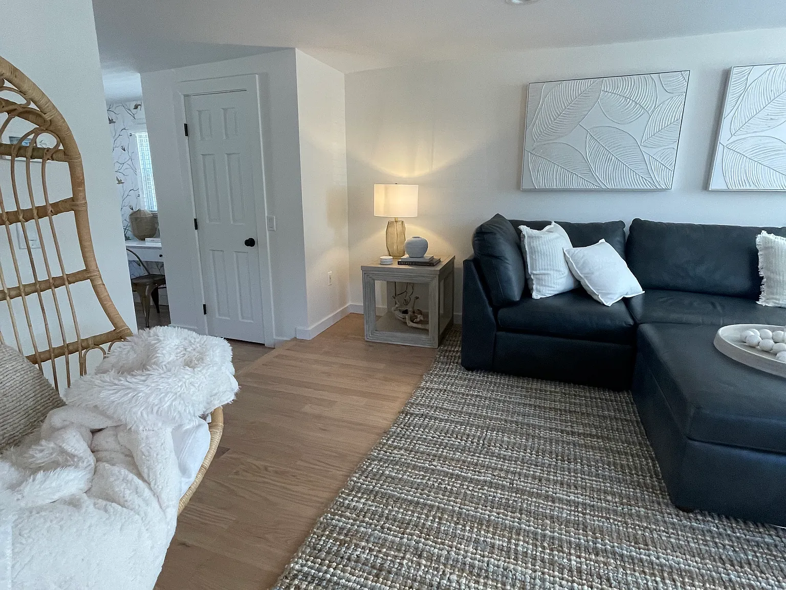 2 bed, 1070 sqft, $3,000 — Photo 4