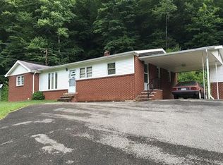 8570 Lovers Gap Rd, Vansant, VA 24656