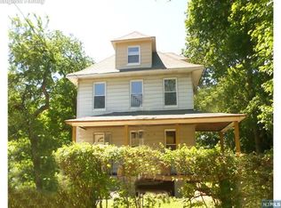 20 Englewood Ave, Teaneck, NJ 07666