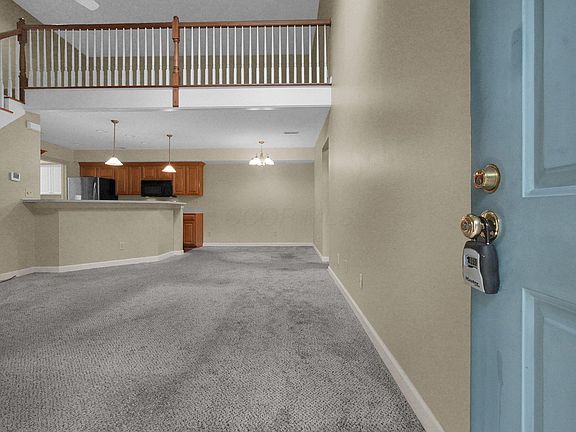 4th image of 16 Stone House Pl