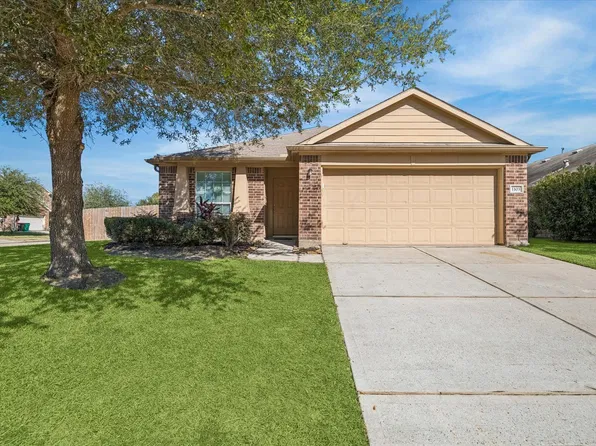 1103 Loreli Ln, Baytown, TX 77521