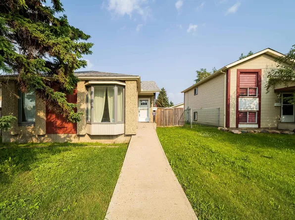 1719 37th St NW, Edmonton, AB T6L 2P6