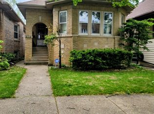 6534 N Campbell Ave, Chicago, IL 60645