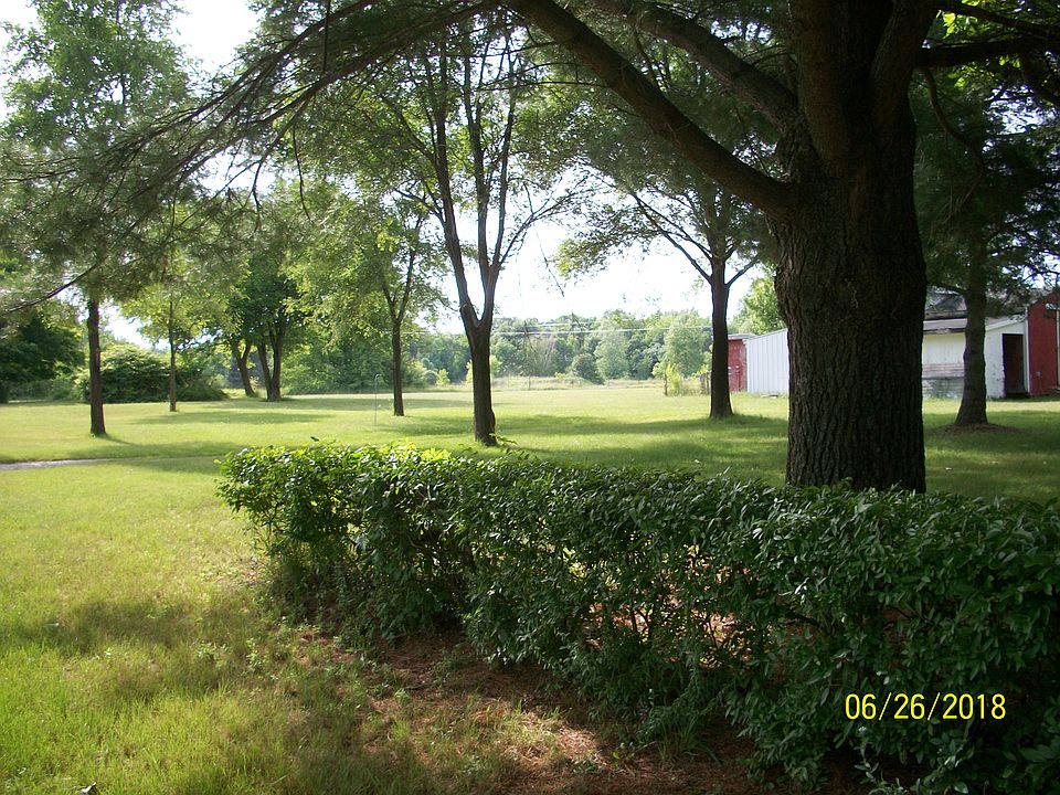 2nd image of 29775 Rogan Rd