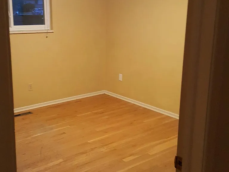 975 McIntire St — Photo 11