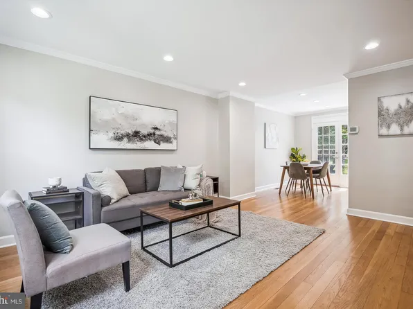 4908 28th St S, Arlington, VA 22206