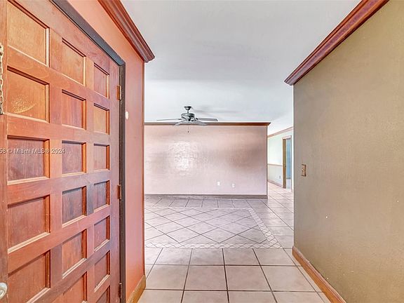 5th image of 13216 SW 45th Ln