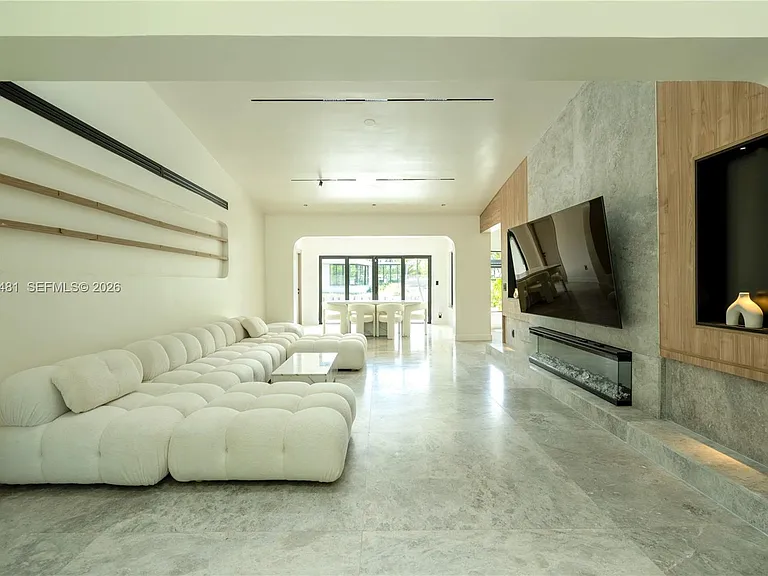 7850 Hawthorne Ave — Photo 29