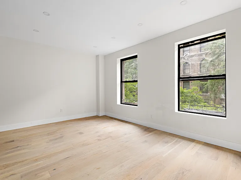 211 W 85th St #3E — Photo 5