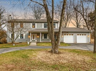 150 Bradley St, Commerce Township, MI 48382