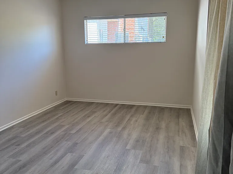 636 E California Blvd #5 — Photo 7