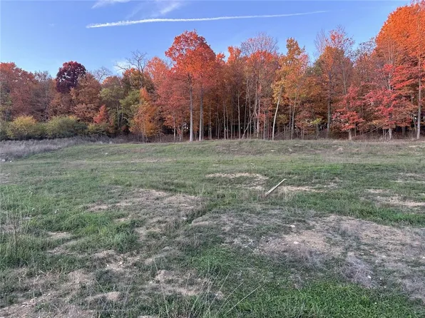 320 Timberline Dr N, Franklin Township, PA 15301