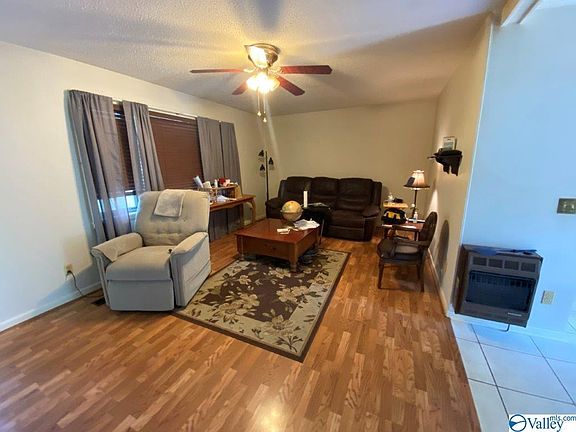 4th image of 180 Hood Dr