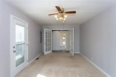 681 Marlborough Dr — Photo 34
