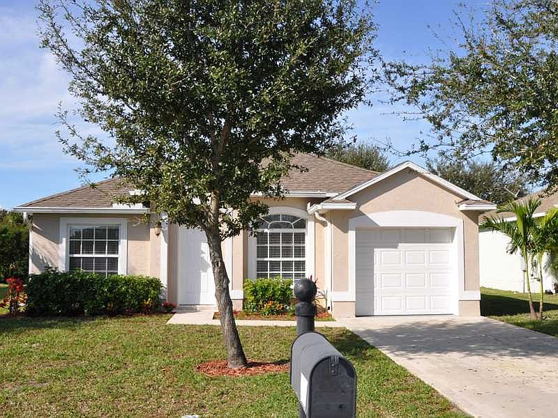 1st image of 845 11th Dr