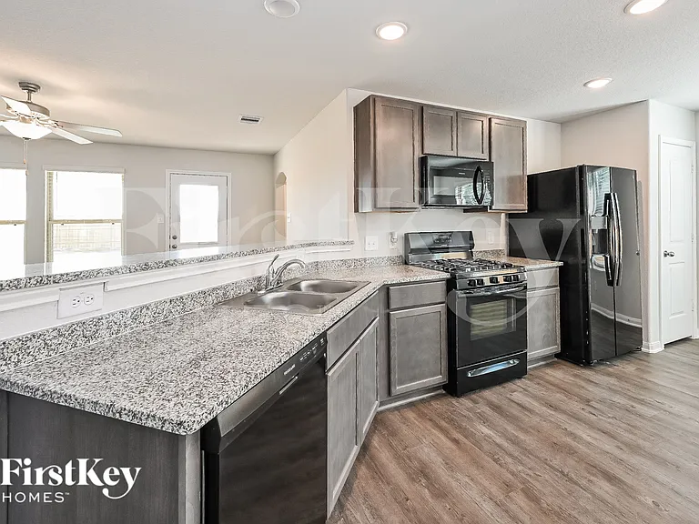25590 Roy Rogers Rd — Photo 6