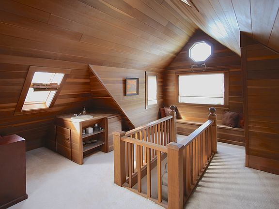 Attic / 3rd Bedroom