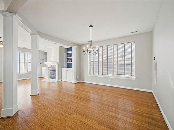 5th image of 928 12th St