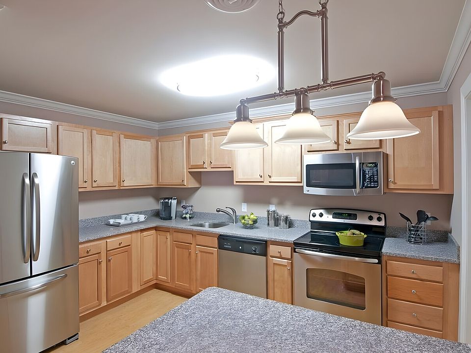 1st image of 400 Brunswick Dr #559