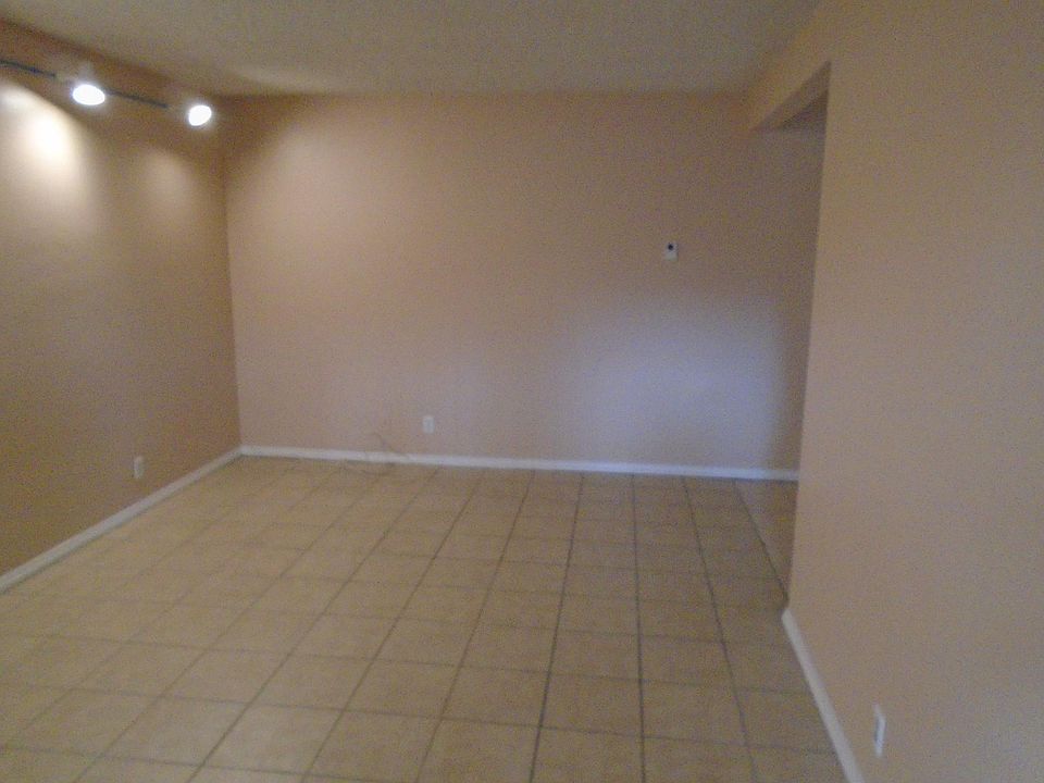 1st image of 427 Orange Ave APT 2