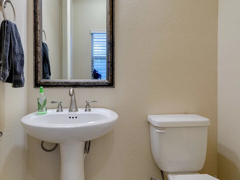 720 Northwood Dr — Photo 7