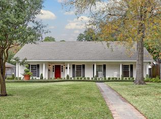 5210 Meadow Lake Ln, Houston, TX 77056