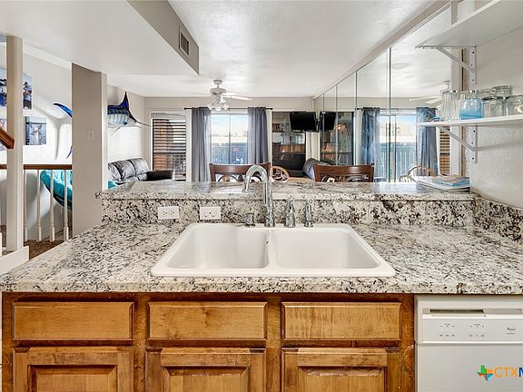 5th image of 458 S 15th St #4