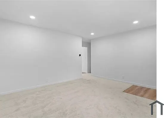 1605 Barbara Dr — Photo 2