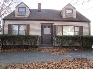 27 Beechwood Dr, Danbury, CT 06810