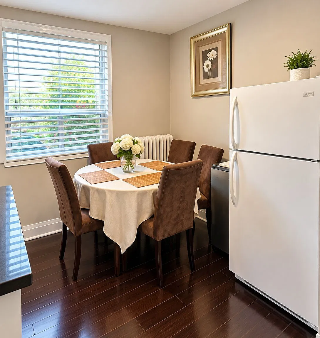 2 bed, $2,300 — Photo 3