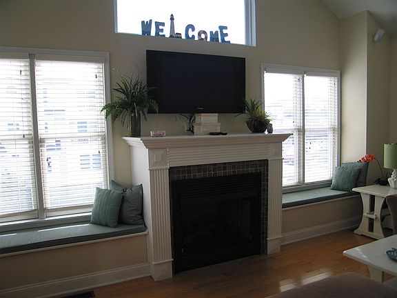 5th image of 4404 Pleasure Ave #North