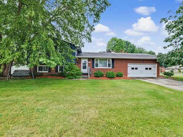 825 Victoria Dr, Bucyrus, OH 44820