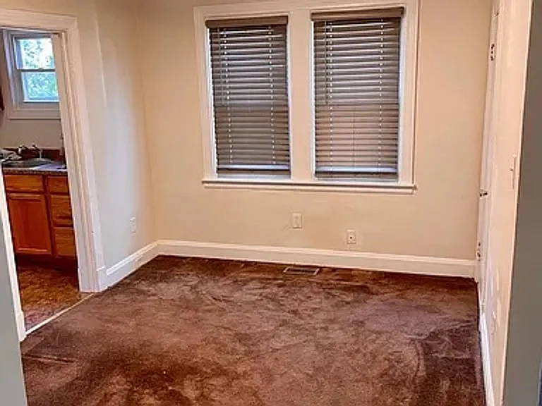 2802 Berwick Ave — Photo 5
