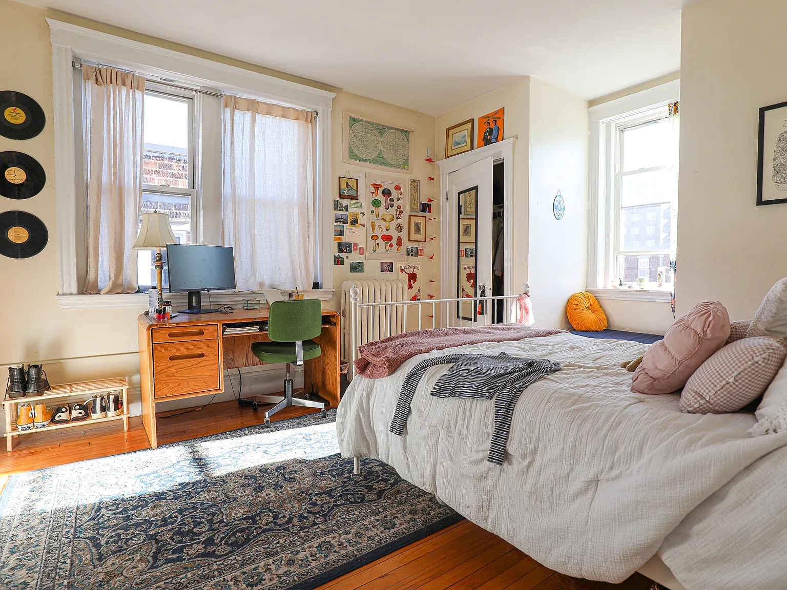 3 bed, 1100 sqft, $5,035 — Photo 3